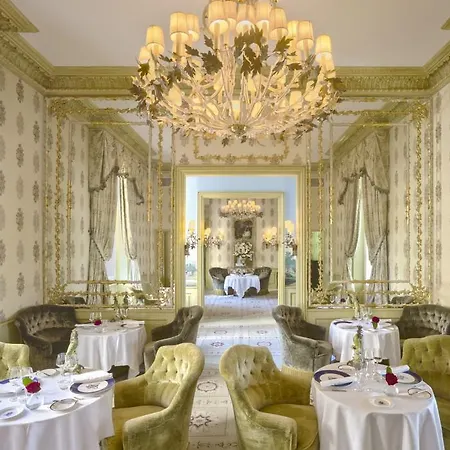 Hotel Chateau De - Relais & Chateaux 5*