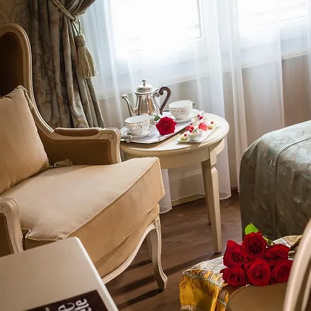 Hotel Chateau De - Relais & Chateaux 5*